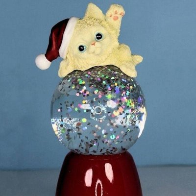 White Cat Figurine Christmas Light Up Glitter Globe