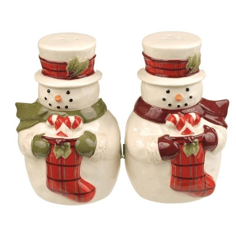 Christmas Salt and Pepper Set Magnetic Snowmen - $14.00