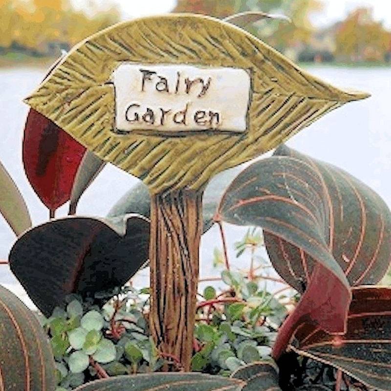 Sign Figurine Leaf Shape Says Fairy Garden