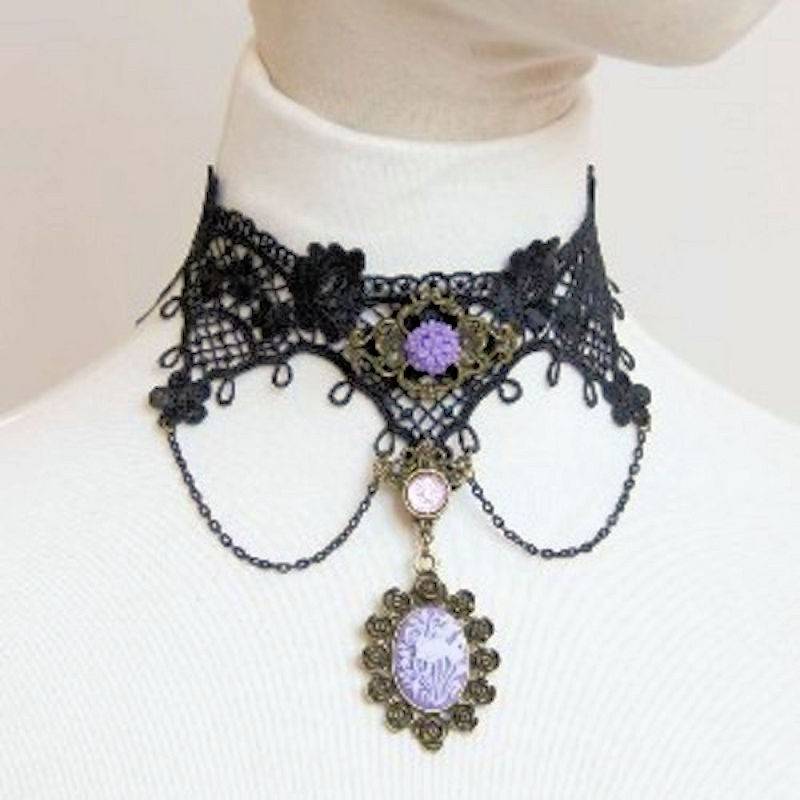 Royal Majesty Cameo Choker Necklace